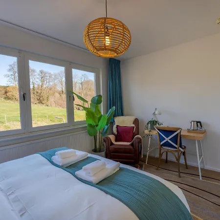 Bed & Breakfast Geulzicht 3*