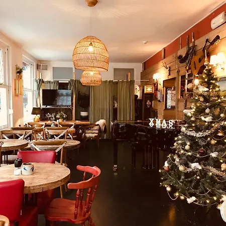 Bed & Breakfast Geulzicht 3*