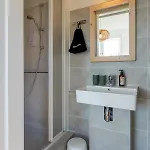 Bed & Breakfast Geulzicht 3*