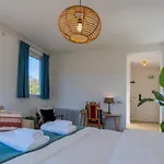 Bed & Breakfast Geulzicht 3*